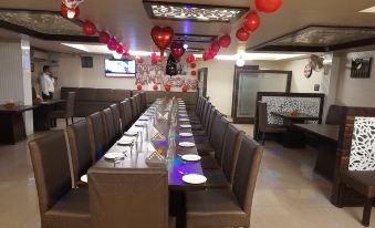 Hotel Ratan Royal Inn - Housity