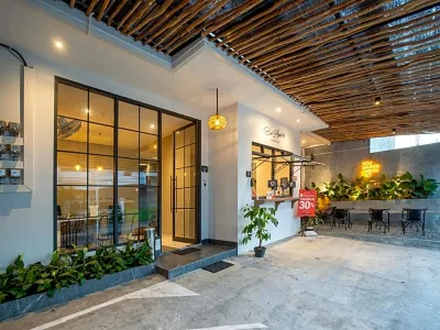 Mono Coliving Ngagel, Surabaya Отели в г. 