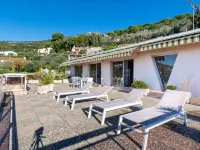 Les Balcons d'EZE エズのホテル