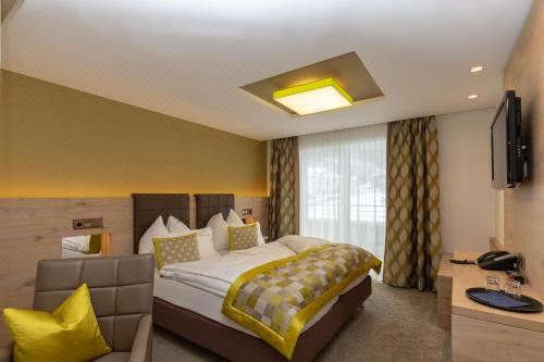 山景豪华双人床房