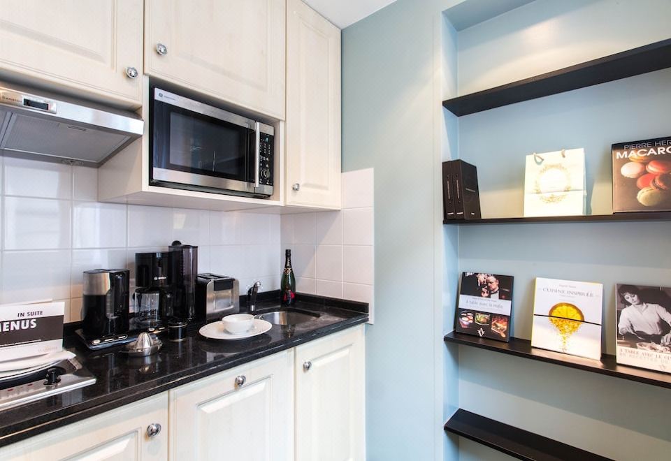 Fraser Suites le Claridge Champs-ElyséesDeluxe King Suite