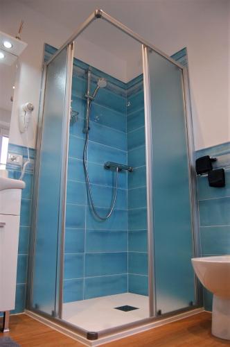 带私人外部浴室的双人房