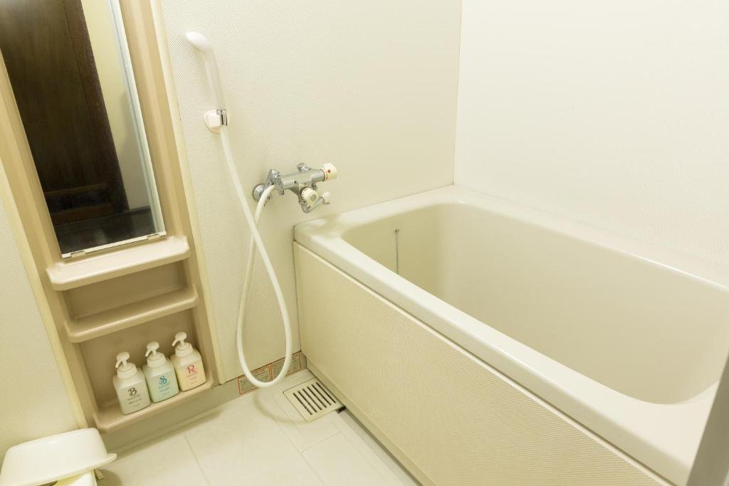 地炉豪华日式房（带浴室和衞生间）