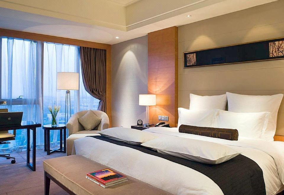 豪华大床房（乾湿分离浴室+吹风机）