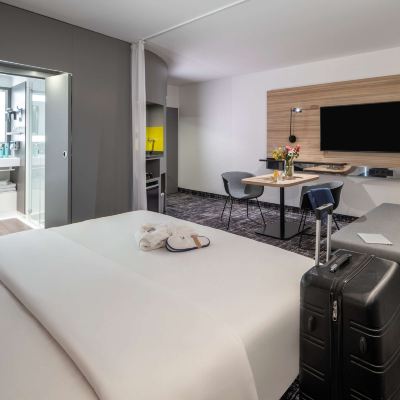 Junior Business Suite With 1 King-size Bed Novotel Suites Wien City Promo Code