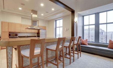 Great 2Br Condo in Pentagon City - Housity