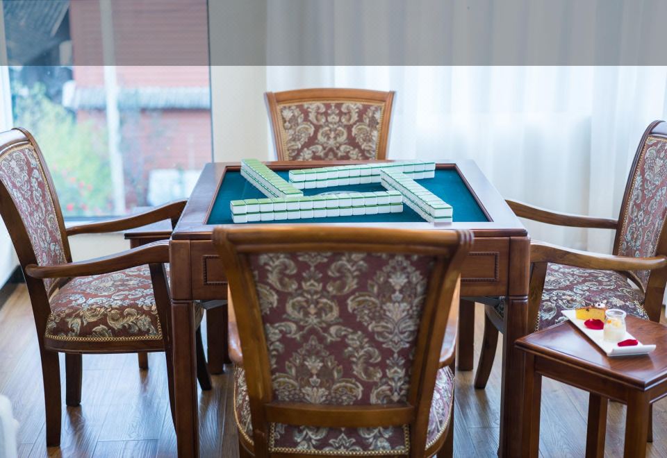 Leisure Suite - Mountain-View (Cards)