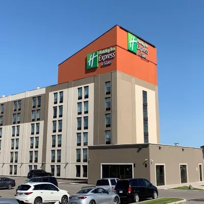 Holiday Inn Express & Suites TORONTO AIRPORT WEST by IHG Hotels near Burnhamthorpe Community Centre