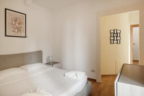 Con Parcheggio a Trieste, Suite FoscoloOne-Bedroom Apartment