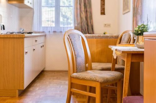 高级一卧室带阳台公寓