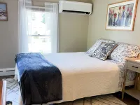 2BED GUESTHOUSE WITH PRIVATE BEACH ACCESS Hotels in Niantic