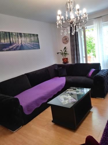 两卧室公寓 - 带露台