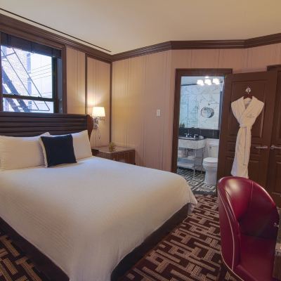 Superior Queen Room The Iroquois New York Promo Code