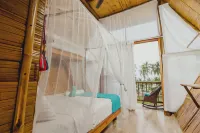 Uuttaaka Eco-Hotel Hotele w: 