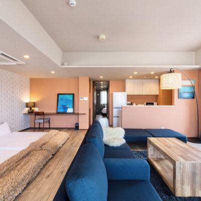 301 パイン、禁煙 かりゆしコンドミニアムリゾート北谷　ROUTE58 クーポン