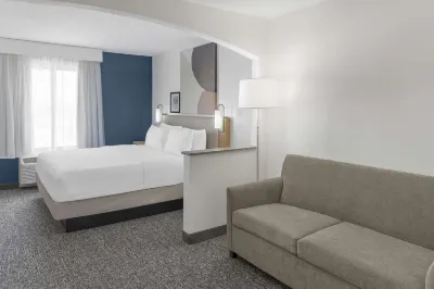 Spark by Hilton Lansing Hotel a 