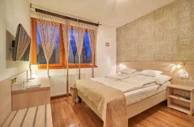 Oázis Apartmanok Hotel di 