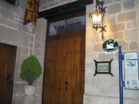 TORRE FUERTE 十三世紀 住宿飯店