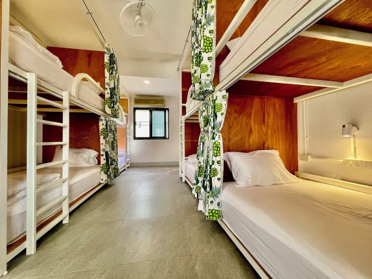 ห้องหอพักเศรษฐกิจ ผสม ห้องไม่สูบบุหรี่