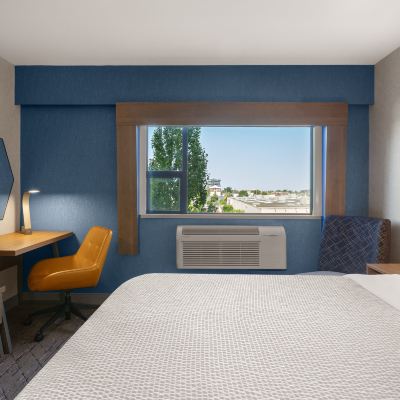 客房（1張大床，帶行動無障礙浴缸） 列治文温哥華機場智選假日酒店優惠