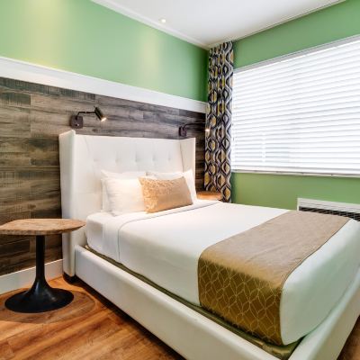 One Bedroom Queen The Catalina Hotel & Beach Club Promo Code