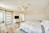 Bright Kitty Hawk Home w/ Hot Tub, Walk to Beach!