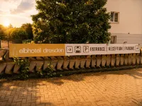 ELBHOTEL Dresden by AURUM