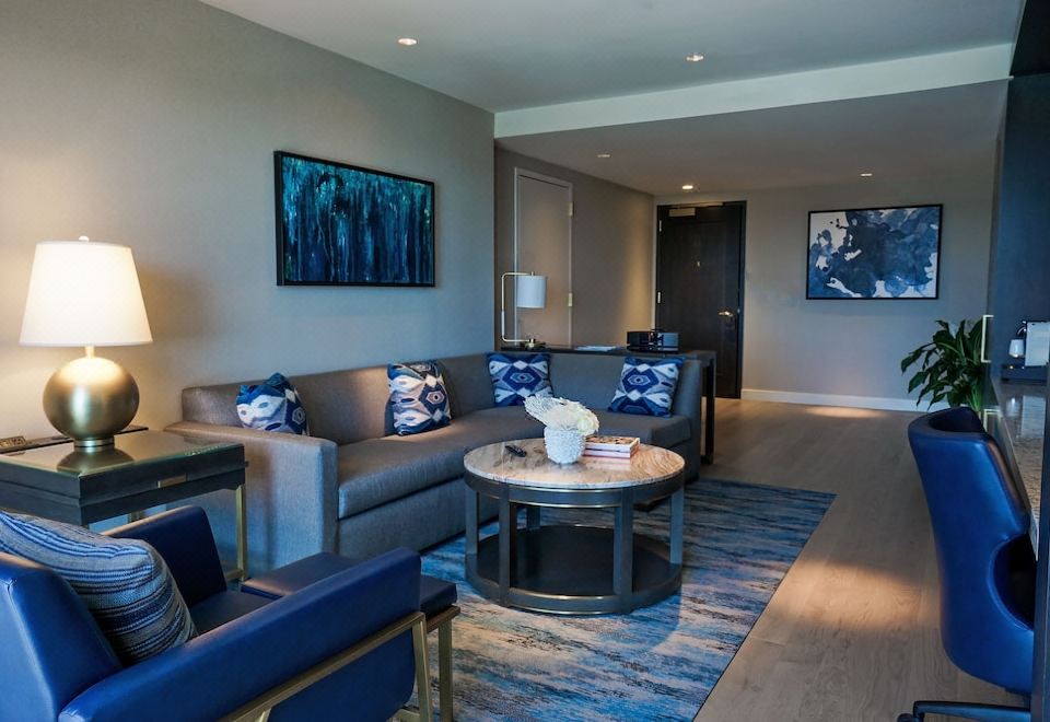 河景一卧室套房 - 帶陽台