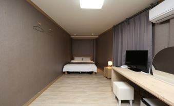 Boryeong Renaissance Pension Stay