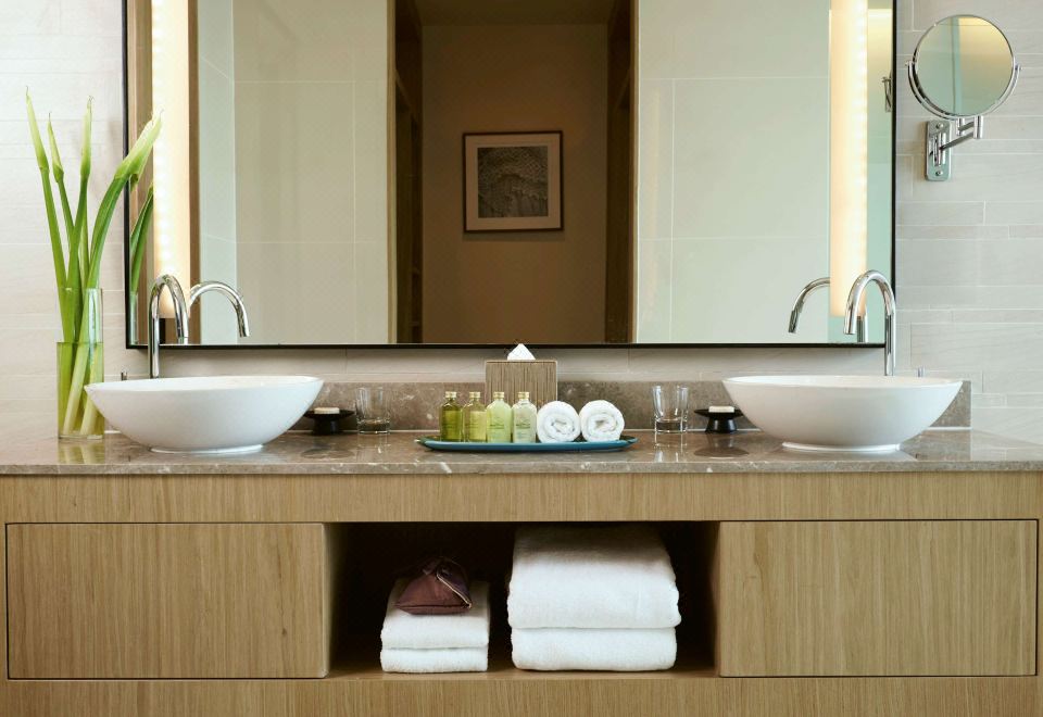 Mövenpick Siam Hotel Na Jomtien PattayaExecutive Suite