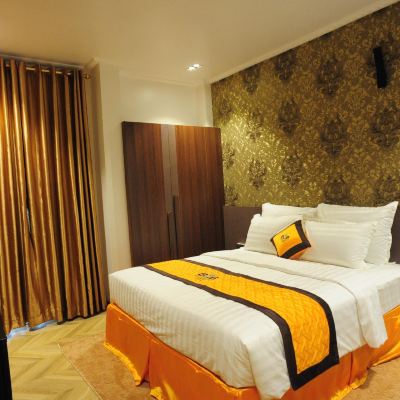 VIP King Room B.O.B Hotel Promo Code