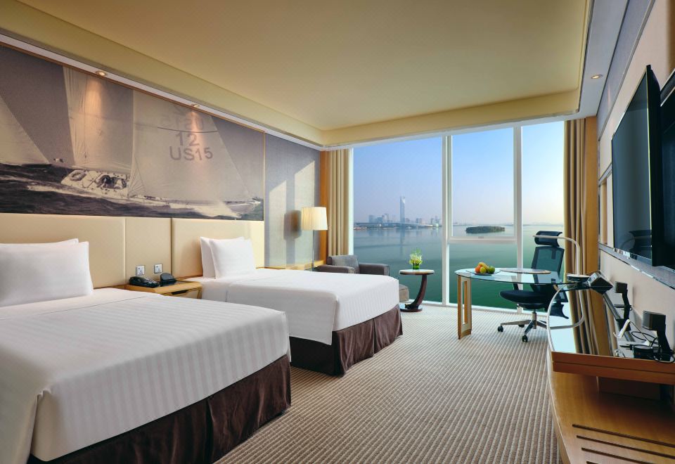 Crowne Plaza SuzhouDeluxe Lake-view  Room
