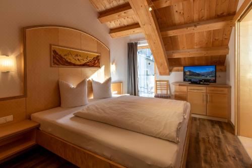 Kirchwirt Appartements Standard Three-Bedroom Apartment With Balcony