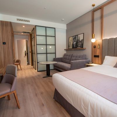 Standard Room Hotel Giralda Center Promo Code