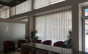 Ayatekla Hotel - Housity