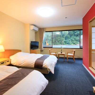 [Accessible] Western-Style Twin + Japanese-Style Room With 8 Tatami Mats / Barrier-Free [Standard] [Japanese-Western Room] [Universal Room] [Non-Smoking] [Mountain View] 和モダン湯宿ゆとりろ別府 クーポン