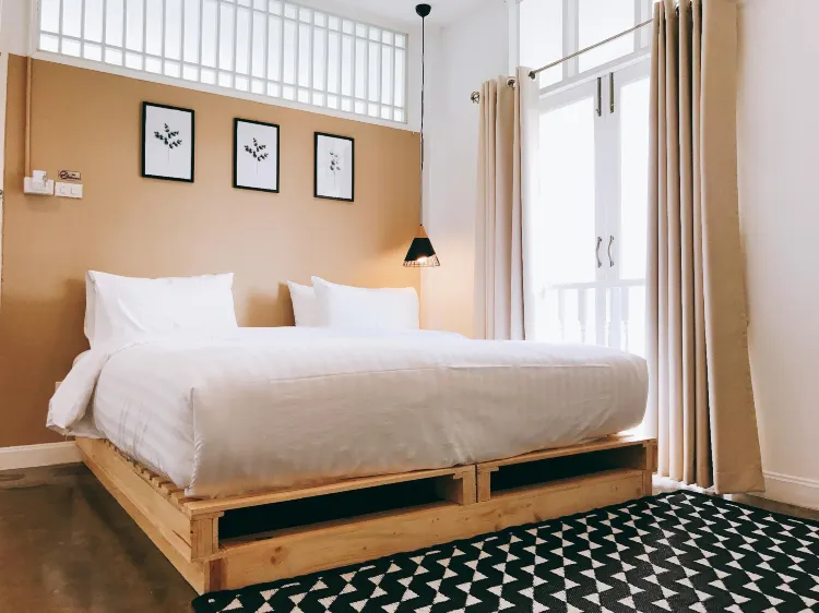 ห้องมาตรฐานเตียงใหญ่เบดรูม