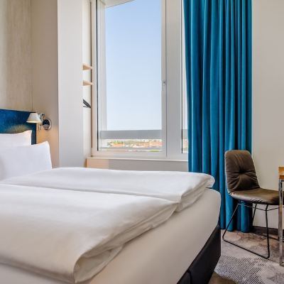 Comfort Room, 1 King Bed, Tower Motel One München-Campus Promo Code