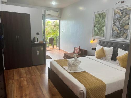 带阳台和海景的豪华双人房