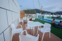 BearPacker Patong Hostel