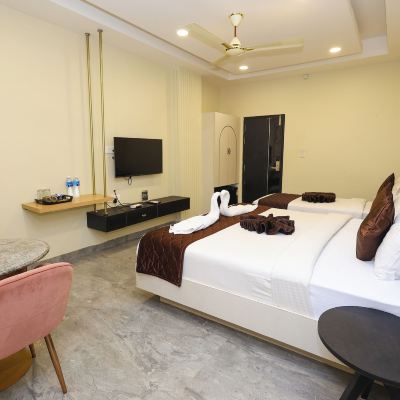 Family Suite Eden Roc Promo Code