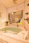 Carriage Way Inn Bed & Breakfast Adults Only - 21 Years Old and up
