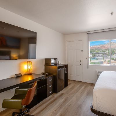 Red Rock View King GreenTree Inn Sedona Promo Code