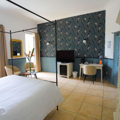 Luxury Double Room Hostellerie du Château des Fines Roches Promo Code