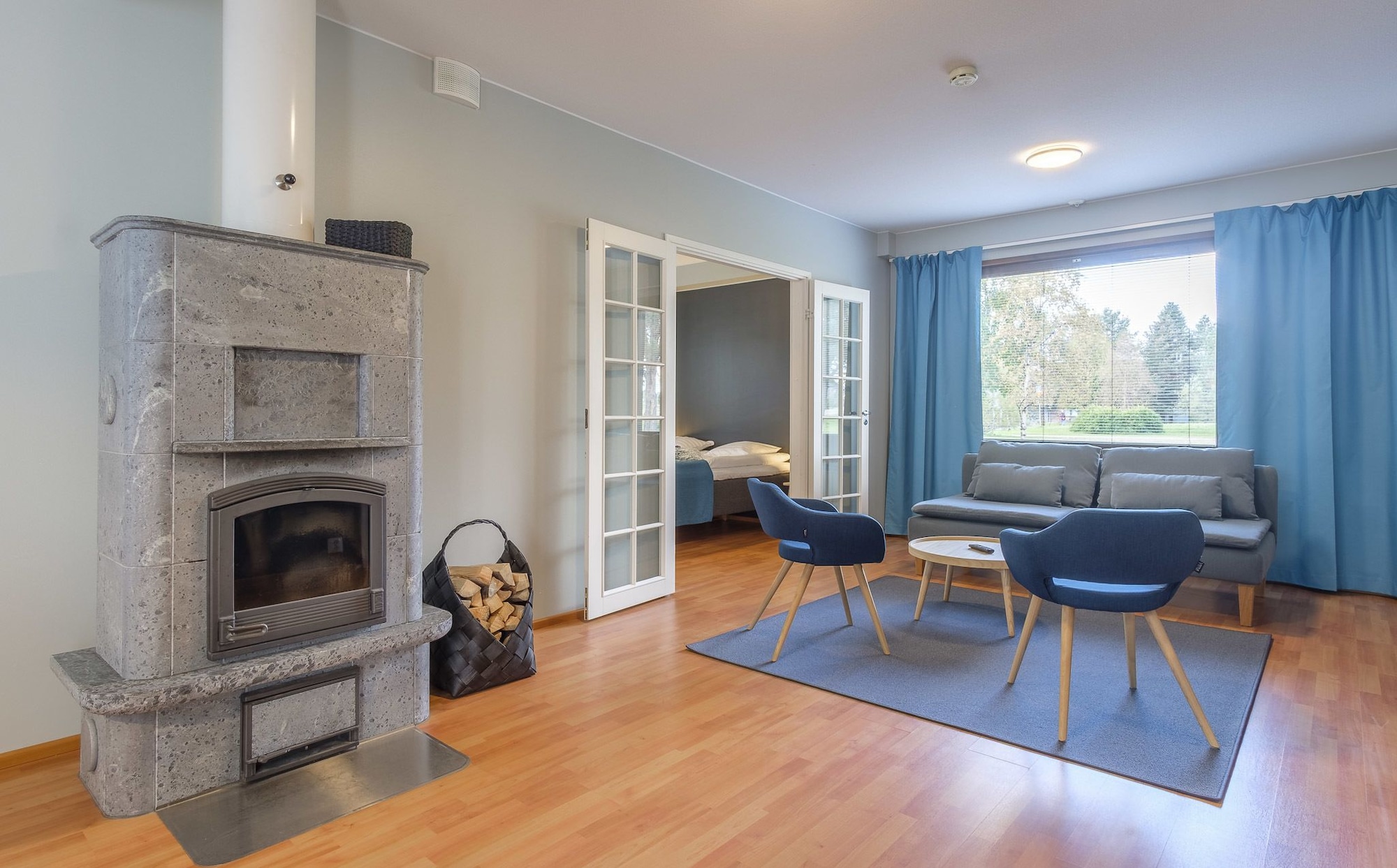 2卧公寓（副楼，带桑拿、壁炉）