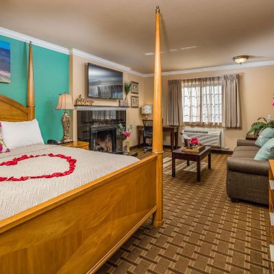 Honeymoon King Suite Stage Coach Lodge Promo Code