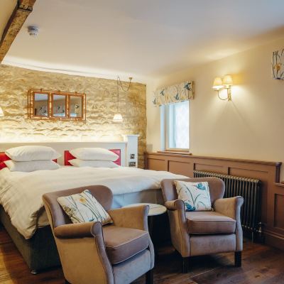 Signature Plus Double Room Crown Hotel Promo Code