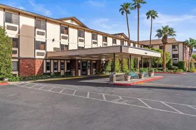 Ellis Island Hotel Casino & Brewery Hotels in 