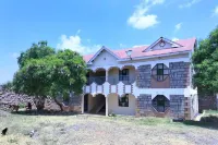 Lux Suites Chief Engineer Apartments Hotels in 