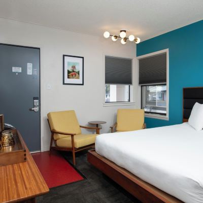Deluxe Room, 2 Queen Beds, Kitchenette The Sapphire Motel Promo Code